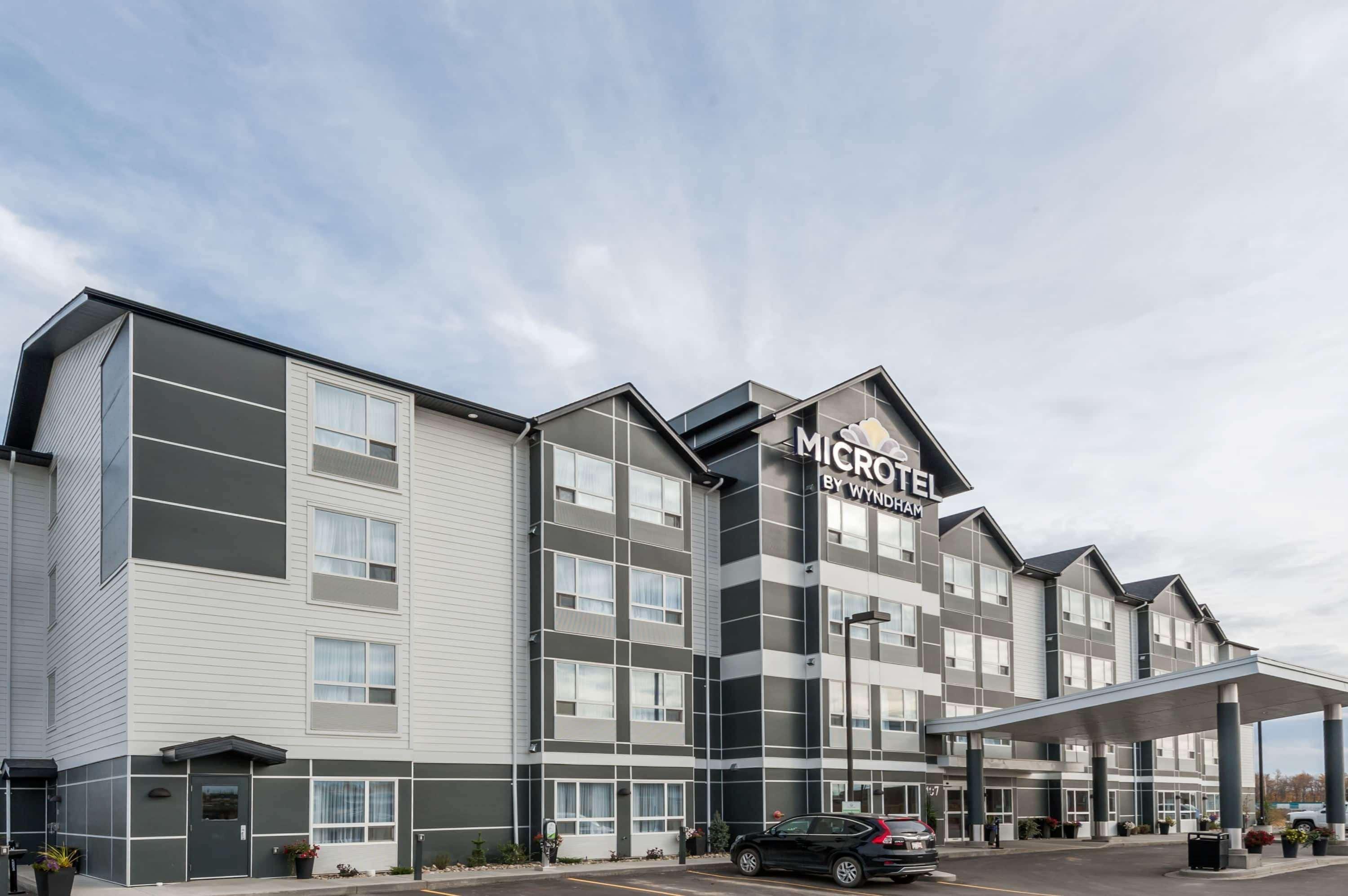 Microtel Inn & Suites By Wyndham Fort Saint John Fort St. John Exteriér fotografie